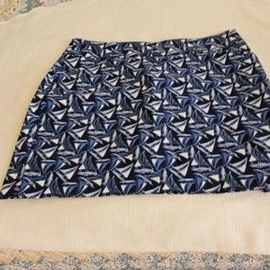 Chicos Skort Size 2 (USA 12), Navy with White Sailboats. NWT.
